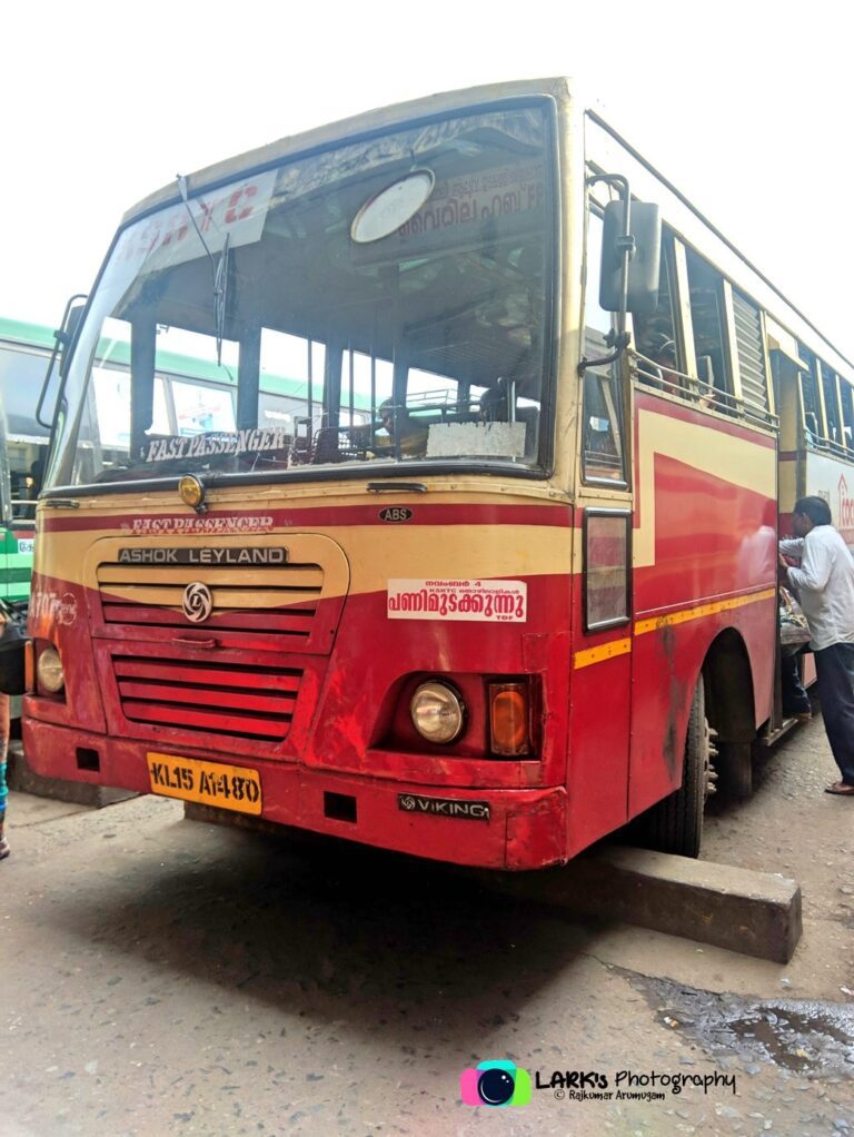 tourist buses in vyttila